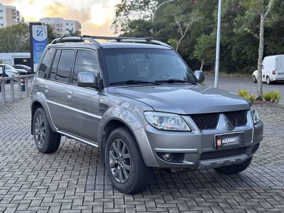 MITSUBISHI PAJERO TR4 2.0 4X2 16V 140CV FLEX 4P AUTOMÁTICO MITSUBISHI PAJERO TR4 2.0 4X2 16V 140CV FLEX 4P AUTOMÁTICO